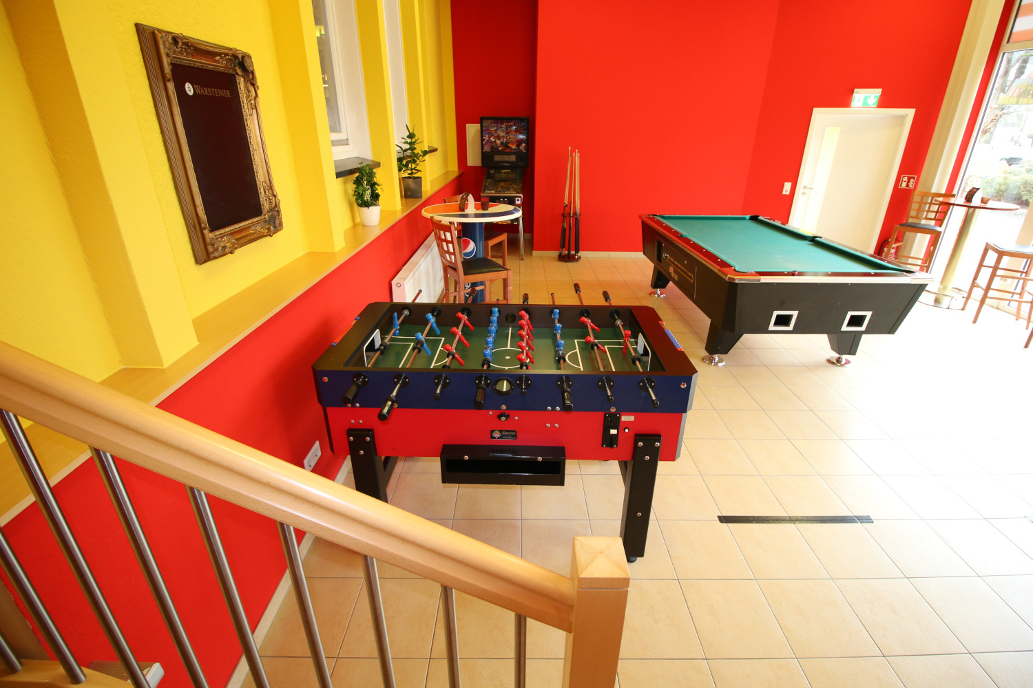 Kicker, Flipper und Billard